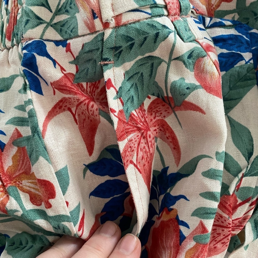 C & C California Linen Blend Floral Print Belted Pull On Shorts NWT Size 6 - Picture 6 of 9